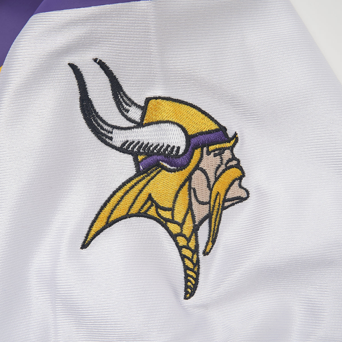 Randy Moss #84 Minnesota Vikings 2000 Football Jersey — patch detail